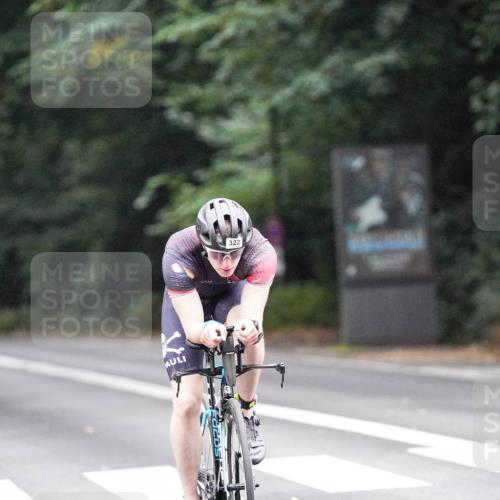 14.09.2025 - Stadtparktriathlon Michael Burmester http://msf.ph/oto/8905980 14.09.2025 09:03:30 Radfahren 322, 349 meine-sportfotos.de