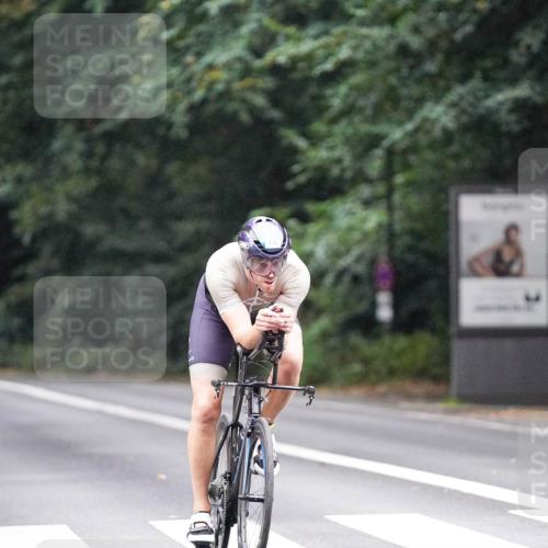 14.09.2025 - Stadtparktriathlon Michael Burmester http://msf.ph/oto/8906000 14.09.2025 09:04:04 Radfahren 319, 336, 357 meine-sportfotos.de