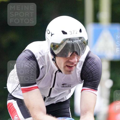 14.09.2025 - Stadtparktriathlon Michael Burmester http://msf.ph/oto/8906039 14.09.2025 09:04:23 Radfahren 303, 332, 338, 369, 372 meine-sportfotos.de