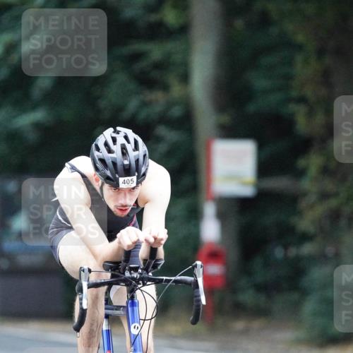 14.09.2025 - Stadtparktriathlon Michael Burmester http://msf.ph/oto/8906080 14.09.2025 09:04:55 Radfahren 378, 405, 435 meine-sportfotos.de