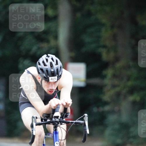 14.09.2025 - Stadtparktriathlon Michael Burmester http://msf.ph/oto/8906081 14.09.2025 09:04:55 Radfahren 378, 405, 435 meine-sportfotos.de