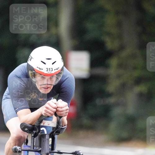 14.09.2025 - Stadtparktriathlon Michael Burmester http://msf.ph/oto/8906101 14.09.2025 09:05:08 Radfahren 313 meine-sportfotos.de