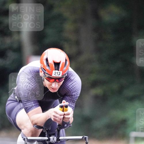 14.09.2025 - Stadtparktriathlon Michael Burmester http://msf.ph/oto/8906114 14.09.2025 09:05:22 Radfahren 312, 351, 355, 408, 416, 436 meine-sportfotos.de