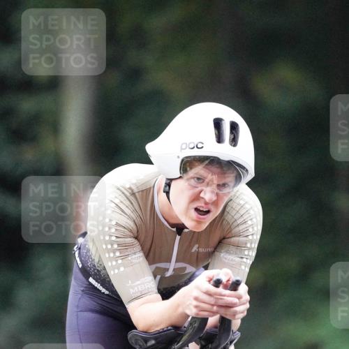 14.09.2025 - Stadtparktriathlon Michael Burmester http://msf.ph/oto/8906182 14.09.2025 09:06:11 Radfahren 335, 359, 431 meine-sportfotos.de