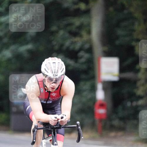 14.09.2025 - Stadtparktriathlon Michael Burmester http://msf.ph/oto/8906215 14.09.2025 09:06:44 Radfahren 334, 344, 374 meine-sportfotos.de