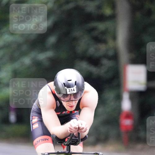 14.09.2025 - Stadtparktriathlon Michael Burmester http://msf.ph/oto/8906239 14.09.2025 09:07:11 Radfahren 314 meine-sportfotos.de