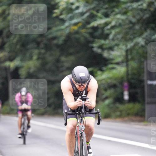 14.09.2025 - Stadtparktriathlon Michael Burmester http://msf.ph/oto/8906250 14.09.2025 09:07:34 Radfahren 304, 419, 425 meine-sportfotos.de