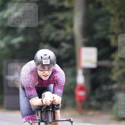 14.09.2025 - Stadtparktriathlon Michael Burmester http://msf.ph/oto/8906260 14.09.2025 09:07:36 Radfahren 304, 419, 425 meine-sportfotos.de