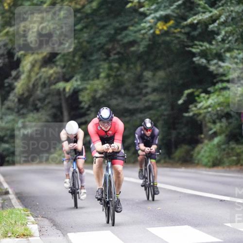 14.09.2025 - Stadtparktriathlon Michael Burmester http://msf.ph/oto/8906293 14.09.2025 09:08:11 Radfahren 333, 366, 377 meine-sportfotos.de