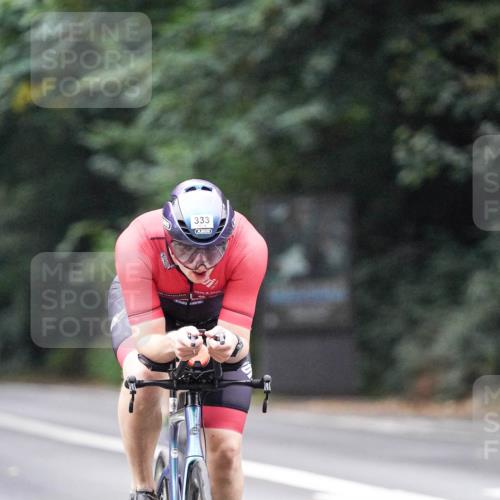 14.09.2025 - Stadtparktriathlon Michael Burmester http://msf.ph/oto/8906297 14.09.2025 09:08:12 Radfahren 333, 366, 377 meine-sportfotos.de