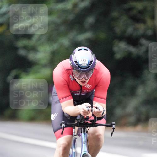 14.09.2025 - Stadtparktriathlon Michael Burmester http://msf.ph/oto/8906300 14.09.2025 09:08:12 Radfahren 333, 366, 377 meine-sportfotos.de
