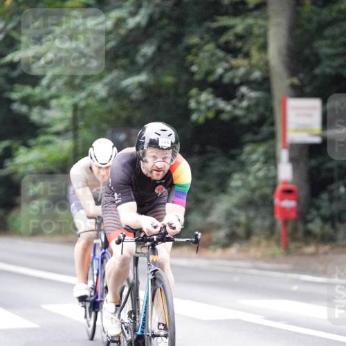14.09.2025 - Stadtparktriathlon Michael Burmester http://msf.ph/oto/8906349 14.09.2025 09:08:39 Radfahren 318, 326, 339, 340, 342, 345, 347, 363, 365, 370, 383, 400, 410, 418 meine-sportfotos.de