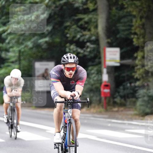 14.09.2025 - Stadtparktriathlon Michael Burmester http://msf.ph/oto/8906367 14.09.2025 09:08:42 Radfahren 318, 326, 339, 340, 342, 345, 347, 363, 365, 370, 383, 392, 410, 418, 437 meine-sportfotos.de