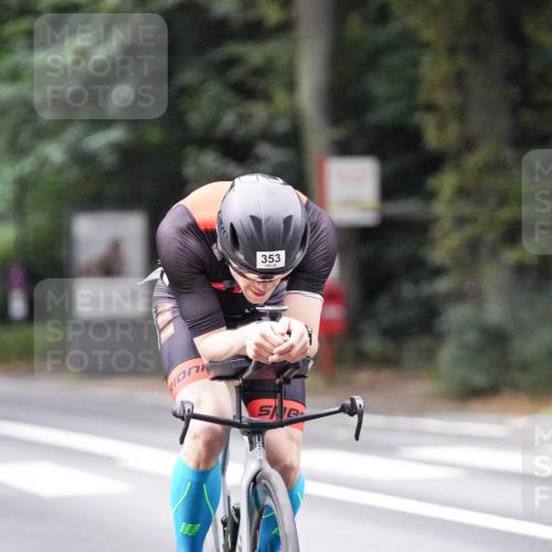 14.09.2025 - Stadtparktriathlon Michael Burmester http://msf.ph/oto/8906417 14.09.2025 09:09:11 Radfahren 323, 341, 352, 353, 375 meine-sportfotos.de