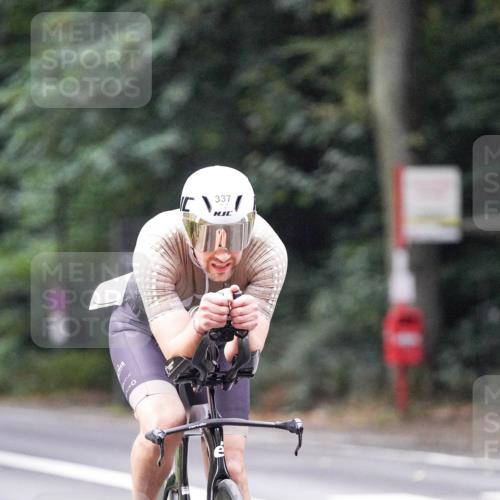 14.09.2025 - Stadtparktriathlon Michael Burmester http://msf.ph/oto/8906451 14.09.2025 09:09:29 Radfahren 337, 349, 354, 361, 376, 398, 451 meine-sportfotos.de