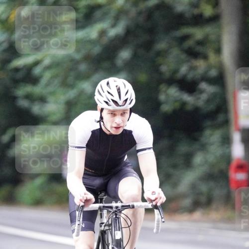 14.09.2025 - Stadtparktriathlon Michael Burmester http://msf.ph/oto/8906455 14.09.2025 09:09:31 Radfahren 337, 349, 354, 361, 376, 398, 399, 451 meine-sportfotos.de
