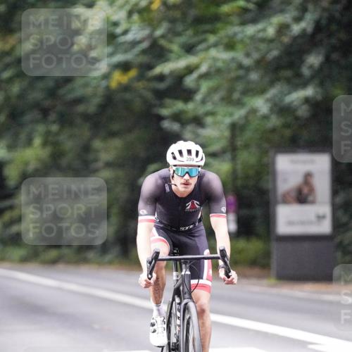 14.09.2025 - Stadtparktriathlon Michael Burmester http://msf.ph/oto/8906459 14.09.2025 09:09:39 Radfahren 399 meine-sportfotos.de