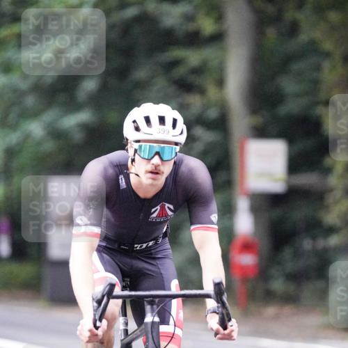 14.09.2025 - Stadtparktriathlon Michael Burmester http://msf.ph/oto/8906461 14.09.2025 09:09:39 Radfahren 399 meine-sportfotos.de