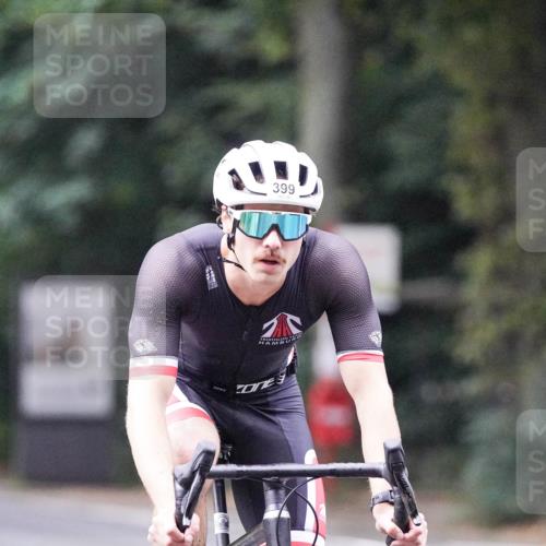 14.09.2025 - Stadtparktriathlon Michael Burmester http://msf.ph/oto/8906463 14.09.2025 09:09:39 Radfahren 399 meine-sportfotos.de