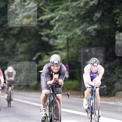 14.09.2025 - Stadtparktriathlon Michael Burmester http://msf.ph/oto/8906482 14.09.2025 09:10:03 Radfahren 311, 315, 328, 348, 350, 357, 387, 413, 414, 432 meine-sportfotos.de