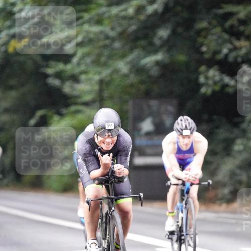 14.09.2025 - Stadtparktriathlon Michael Burmester http://msf.ph/oto/8906485 14.09.2025 09:10:03 Radfahren 311, 315, 328, 348, 350, 357, 387, 413, 414, 432 meine-sportfotos.de
