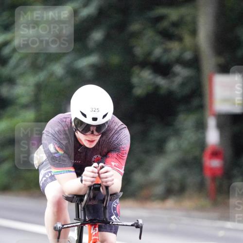 14.09.2025 - Stadtparktriathlon Michael Burmester http://msf.ph/oto/8906560 14.09.2025 09:10:37 Radfahren 303, 319, 325, 367, 369, 372, 395, 420 meine-sportfotos.de