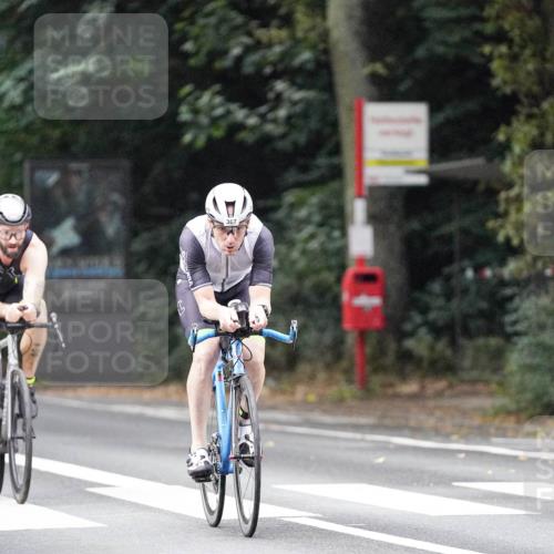 14.09.2025 - Stadtparktriathlon Michael Burmester http://msf.ph/oto/8906576 14.09.2025 09:10:43 Radfahren 319, 322, 367, 369, 382, 395 meine-sportfotos.de