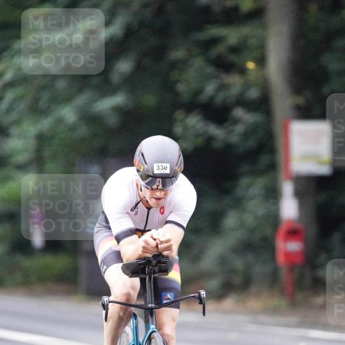 14.09.2025 - Stadtparktriathlon Michael Burmester http://msf.ph/oto/8906636 14.09.2025 09:11:10 Radfahren 330, 332, 351, 355, 408, 476 meine-sportfotos.de