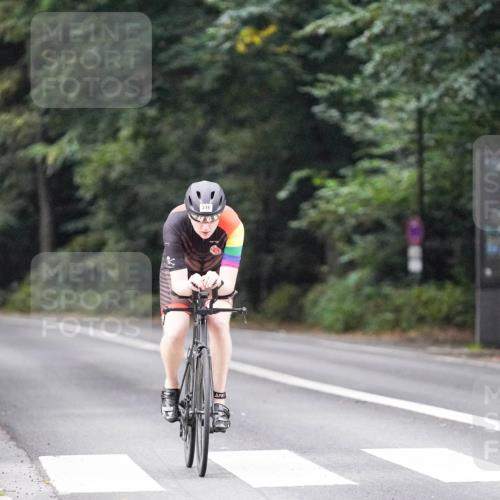 14.09.2025 - Stadtparktriathlon Michael Burmester http://msf.ph/oto/8906695 14.09.2025 09:11:35 Radfahren 310, 316, 378 meine-sportfotos.de