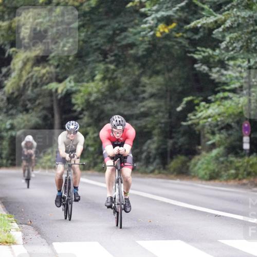 14.09.2025 - Stadtparktriathlon Michael Burmester http://msf.ph/oto/8906710 14.09.2025 09:11:45 Radfahren 310, 335, 338, 394 meine-sportfotos.de