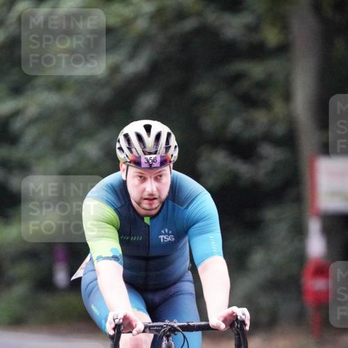 14.09.2025 - Stadtparktriathlon Michael Burmester http://msf.ph/oto/8906771 14.09.2025 09:12:47 Radfahren 320, 334, 356, 422 meine-sportfotos.de