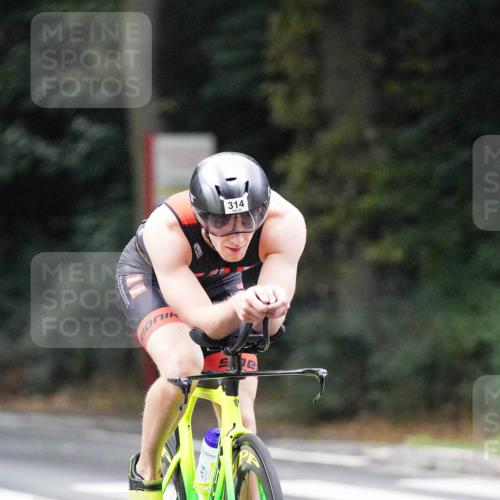 14.09.2025 - Stadtparktriathlon Michael Burmester http://msf.ph/oto/8906795 14.09.2025 09:13:10 Radfahren 314, 397 meine-sportfotos.de