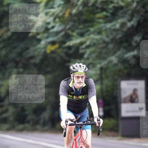 14.09.2025 - Stadtparktriathlon Michael Burmester http://msf.ph/oto/8906808 14.09.2025 09:13:23 Radfahren 327, 359 meine-sportfotos.de