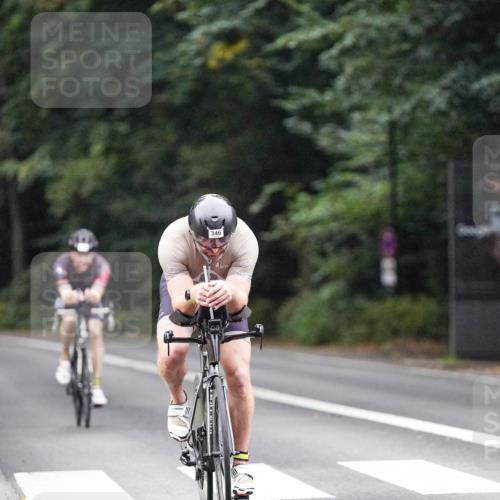 14.09.2025 - Stadtparktriathlon Michael Burmester http://msf.ph/oto/8906820 14.09.2025 09:13:36 Radfahren 304, 346, 386, 425 meine-sportfotos.de