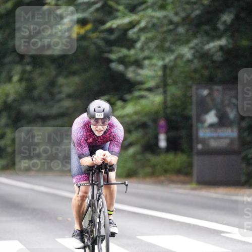 14.09.2025 - Stadtparktriathlon Michael Burmester http://msf.ph/oto/8906831 14.09.2025 09:13:41 Radfahren 324, 346, 386, 425 meine-sportfotos.de