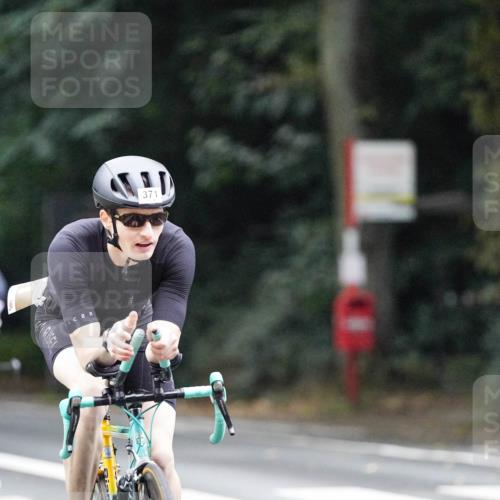 14.09.2025 - Stadtparktriathlon Michael Burmester http://msf.ph/oto/8906888 14.09.2025 09:14:33 Radfahren 301, 318, 326, 340, 345, 347, 363, 370, 371, 373, 377, 380, 381, 389, 401, 404 meine-sportfotos.de
