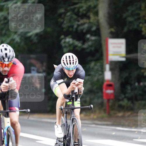 14.09.2025 - Stadtparktriathlon Michael Burmester http://msf.ph/oto/8906894 14.09.2025 09:14:34 Radfahren 301, 318, 326, 340, 345, 347, 363, 370, 371, 373, 377, 380, 381, 389, 401, 404 meine-sportfotos.de