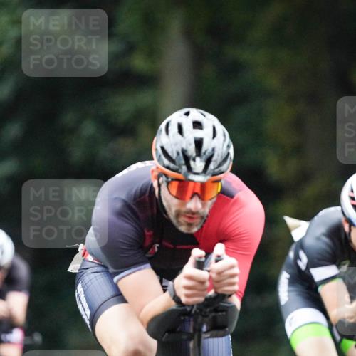 14.09.2025 - Stadtparktriathlon Michael Burmester http://msf.ph/oto/8906896 14.09.2025 09:14:34 Radfahren 301, 318, 326, 340, 345, 347, 363, 370, 371, 373, 377, 380, 381, 389, 401, 404 meine-sportfotos.de