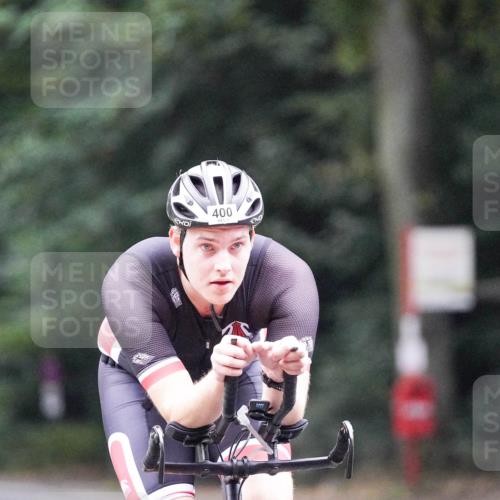 14.09.2025 - Stadtparktriathlon Michael Burmester http://msf.ph/oto/8906938 14.09.2025 09:15:03 Radfahren 353, 362, 365, 383, 400, 430 meine-sportfotos.de