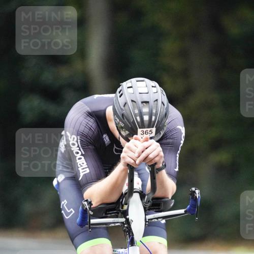 14.09.2025 - Stadtparktriathlon Michael Burmester http://msf.ph/oto/8906949 14.09.2025 09:15:07 Radfahren 353, 362, 365, 375, 383, 400, 430 meine-sportfotos.de