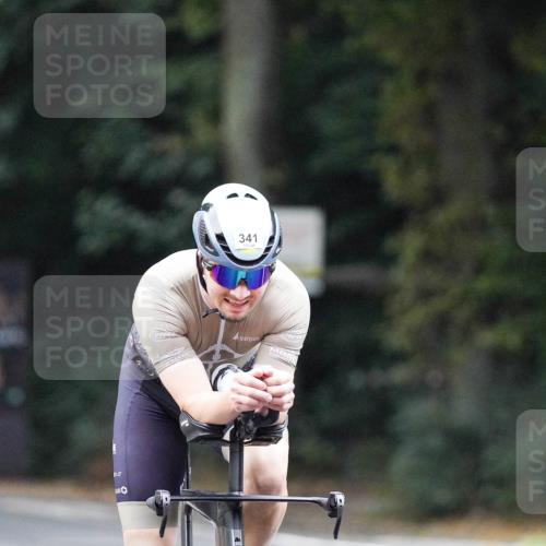 14.09.2025 - Stadtparktriathlon Michael Burmester http://msf.ph/oto/8906973 14.09.2025 09:15:27 Radfahren 341, 349, 379, 392, 410, 418 meine-sportfotos.de
