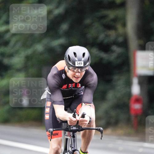 14.09.2025 - Stadtparktriathlon Michael Burmester http://msf.ph/oto/8906977 14.09.2025 09:15:29 Radfahren 337, 341, 349, 379, 392, 418 meine-sportfotos.de