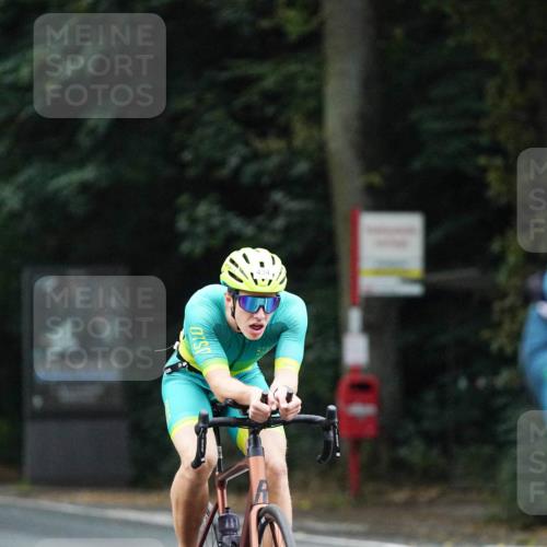 14.09.2025 - Stadtparktriathlon Michael Burmester http://msf.ph/oto/8907042 14.09.2025 09:16:04 Radfahren 311, 357, 413, 414, 432, 434, 488 meine-sportfotos.de