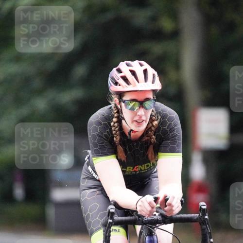 14.09.2025 - Stadtparktriathlon Michael Burmester http://msf.ph/oto/8907046 14.09.2025 09:16:05 Radfahren 311, 348, 357, 413, 414, 432, 434, 488 meine-sportfotos.de