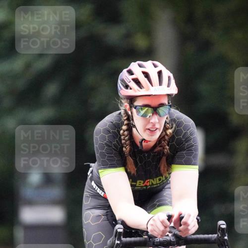 14.09.2025 - Stadtparktriathlon Michael Burmester http://msf.ph/oto/8907048 14.09.2025 09:16:05 Radfahren 311, 348, 357, 413, 414, 432, 434, 488 meine-sportfotos.de