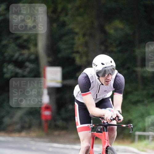 14.09.2025 - Stadtparktriathlon Michael Burmester http://msf.ph/oto/8907130 14.09.2025 09:16:47 Radfahren 303, 336, 351, 372, 399, 435, 453, 457, 460, 462 meine-sportfotos.de