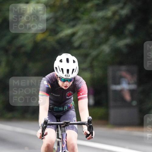 14.09.2025 - Stadtparktriathlon Michael Burmester http://msf.ph/oto/8907144 14.09.2025 09:16:52 Radfahren 303, 350, 372, 453, 457 meine-sportfotos.de