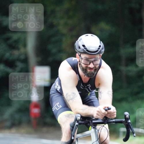 14.09.2025 - Stadtparktriathlon Michael Burmester http://msf.ph/oto/8907176 14.09.2025 09:17:14 Radfahren 312, 325, 360, 369, 391, 408, 416, 463 meine-sportfotos.de