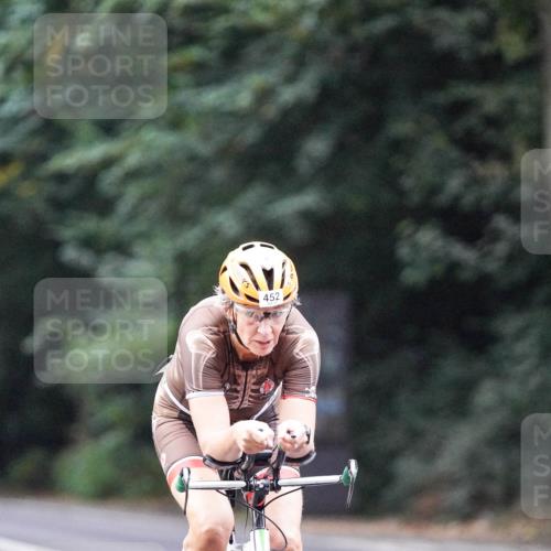 14.09.2025 - Stadtparktriathlon Michael Burmester http://msf.ph/oto/8907221 14.09.2025 09:17:38 Radfahren 331, 394, 402, 452 meine-sportfotos.de