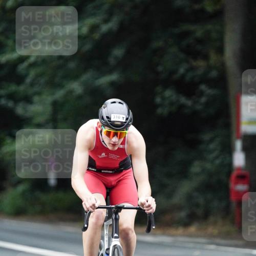 14.09.2025 - Stadtparktriathlon Michael Burmester http://msf.ph/oto/8907240 14.09.2025 09:17:47 Radfahren 310, 378, 394, 402, 405, 476 meine-sportfotos.de